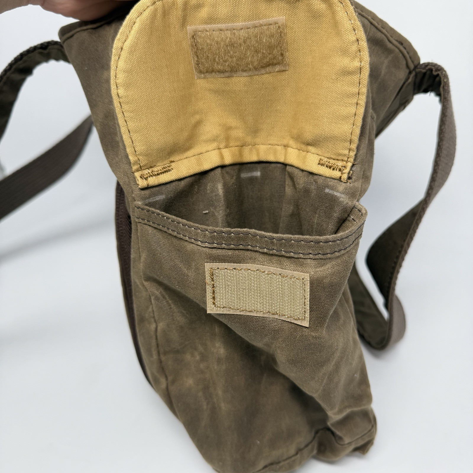 Duluth Trading Co Waxed Canvas Leather Messenger Bag Laptop Briefcase Mens