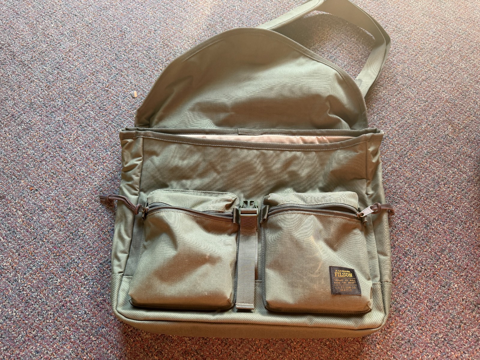 Filson Surveyor Messenger Bag Green Cordura Nylon Laptop Work Travel bag