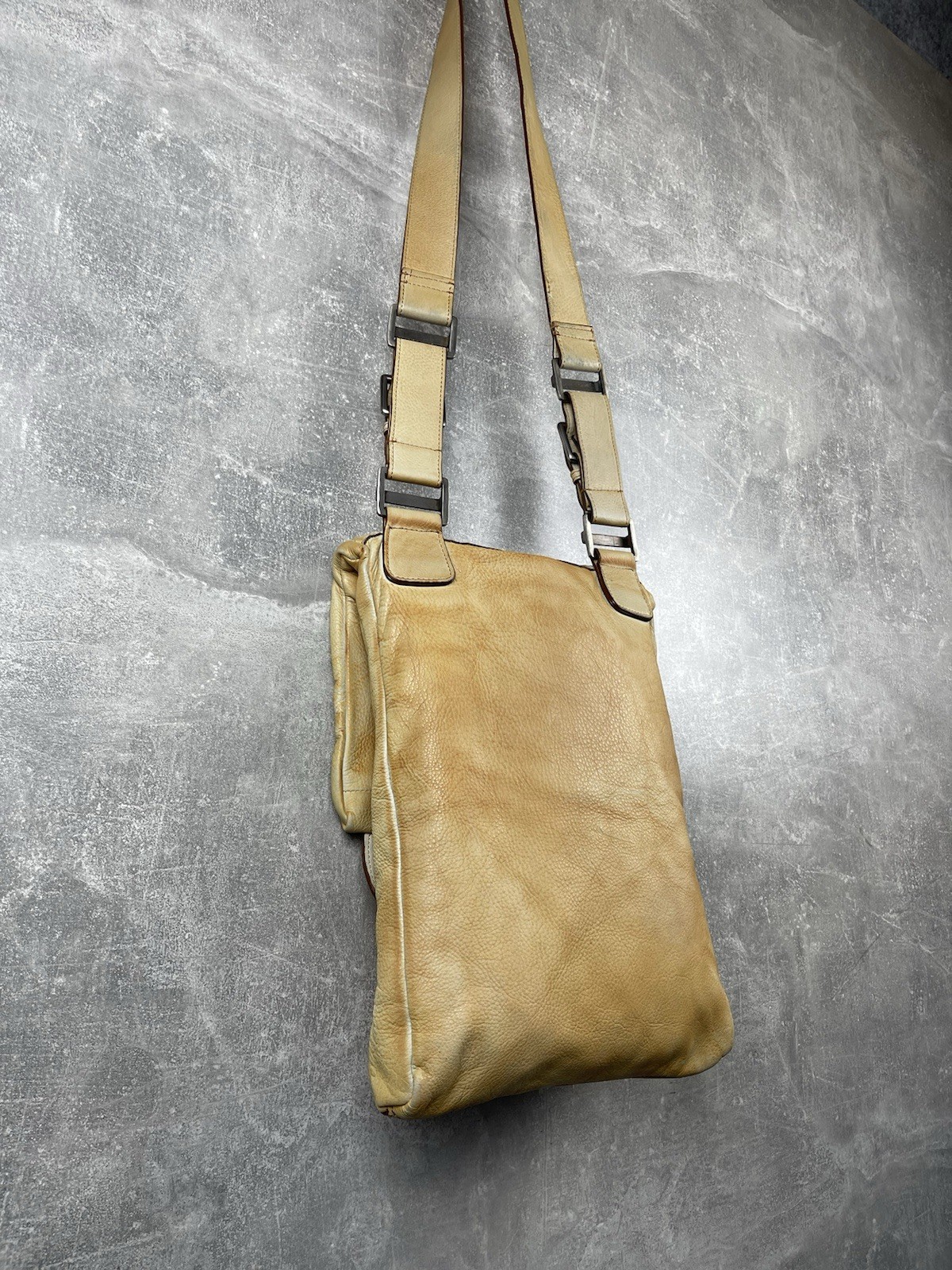 Archives Diesel Y2K Boho Garment Dyed Leather Shoulder Bag Beige Crossbody 00s