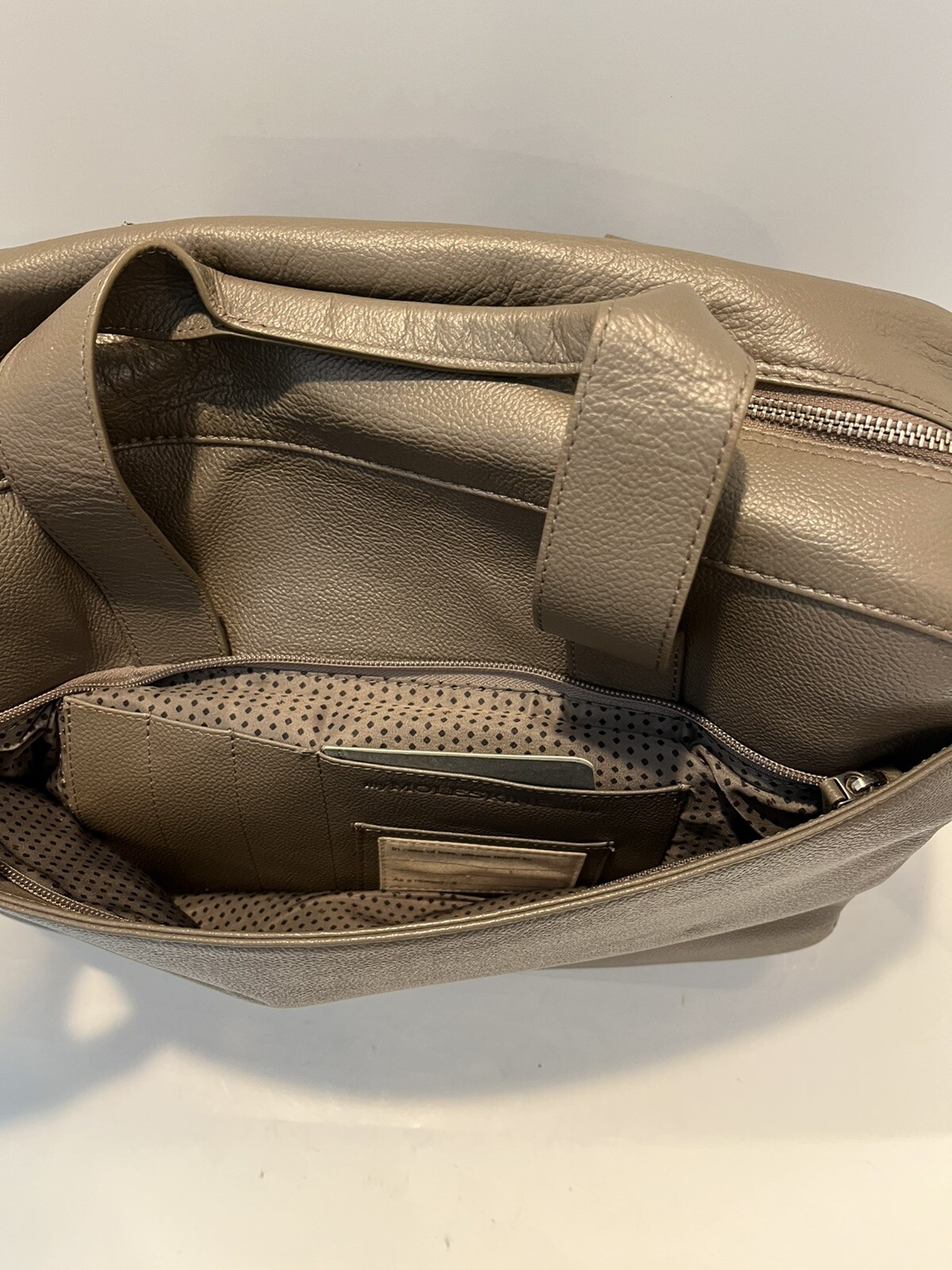 Moleskin Classic Collection Cow Leather Laptop Holder Briefcase Gray/Black