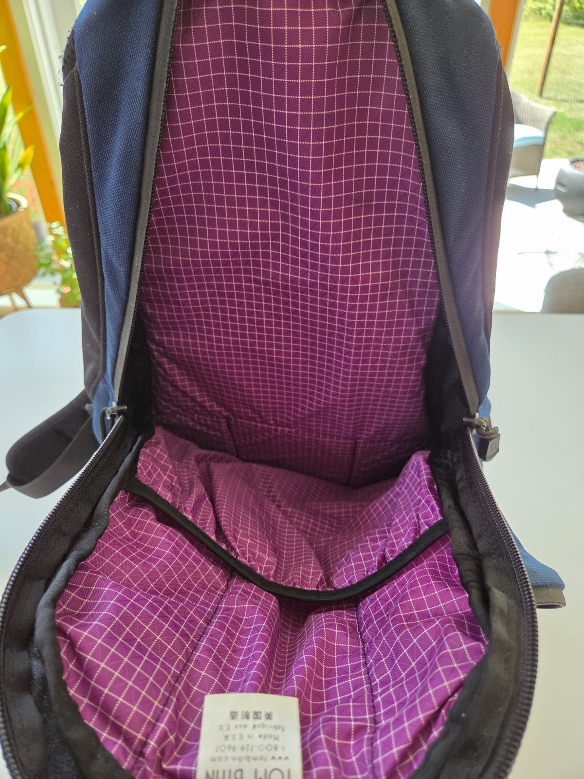Tom Bihn Synapse 19 backpack, deep blue, ultraviolet lining, excellent condition