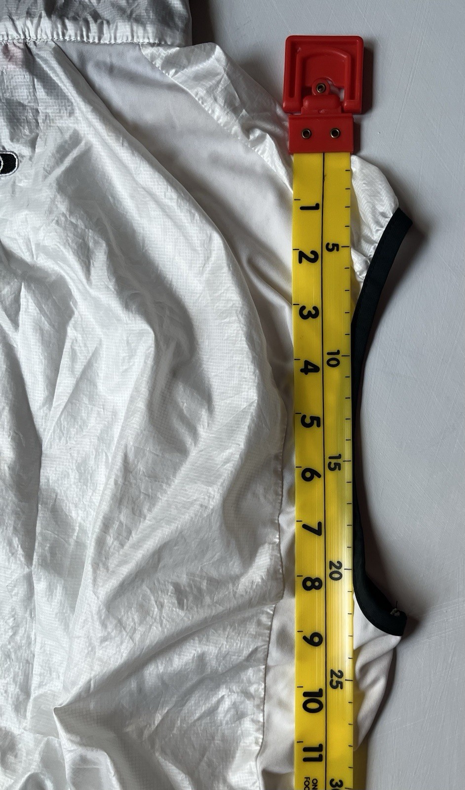 Women’s L White Capo Sleeveless Zip-Up Cycling Wind Vest/Jacket *READ BELOW*