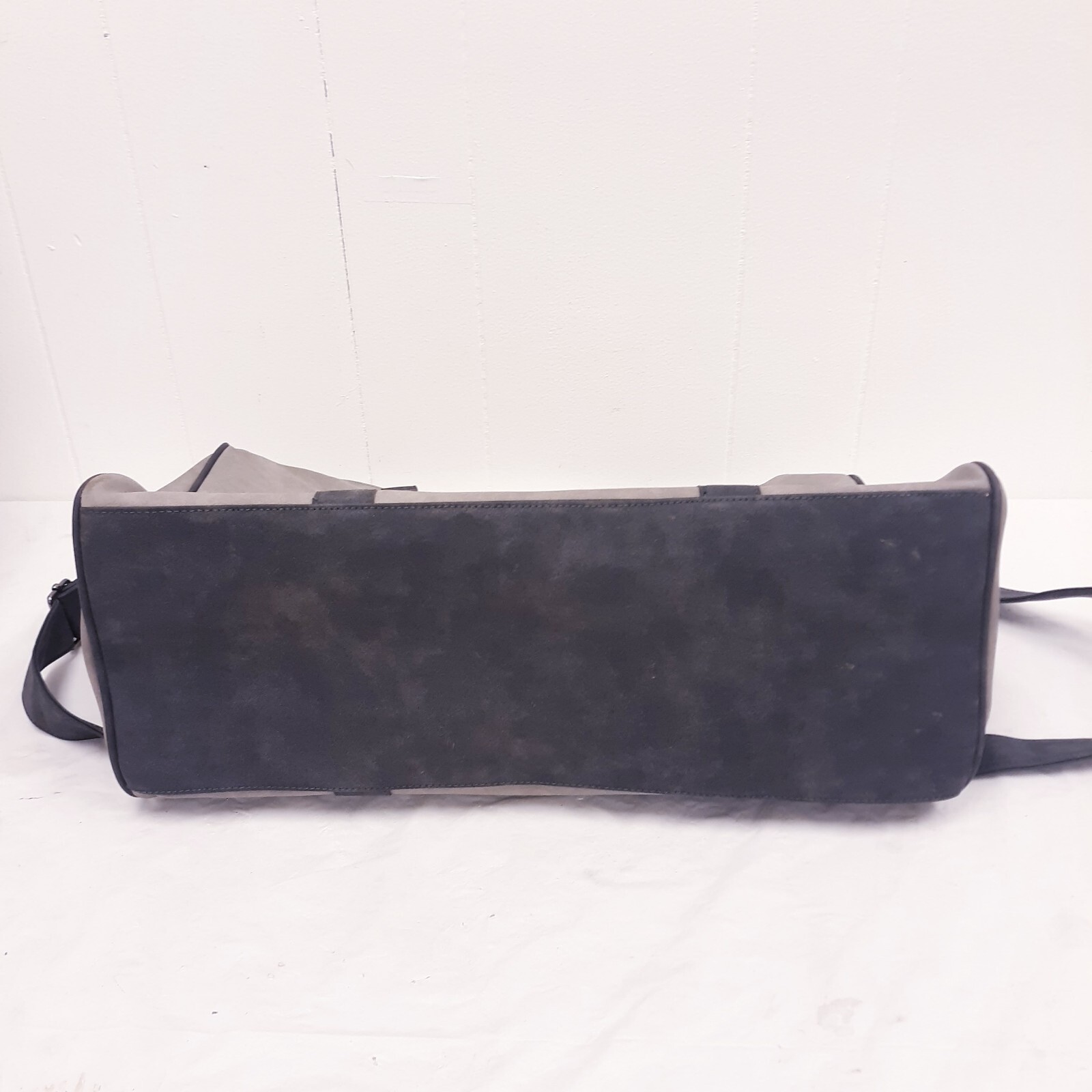 Jackson Unisex – vegan leather – Carry On Gray Grey Strap Handle Duffle Bag