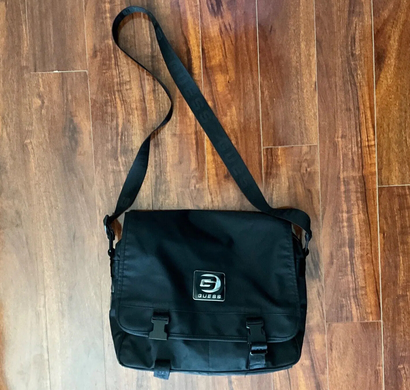 Black VTG Y2k GUESS Logo Flap Messenger Work Laptop Polyurethane Crossbody Bag