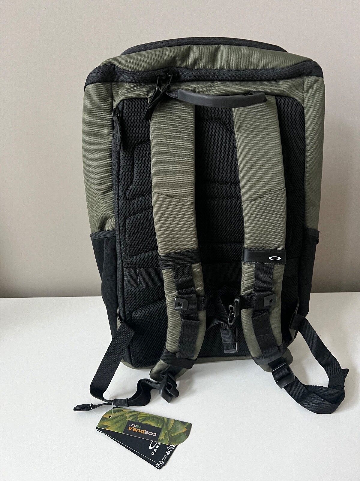 Oakley Urban Path RC 25L Backpack Travel Bag ~ NEW