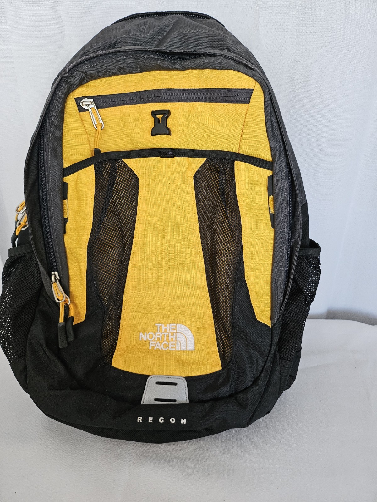 North Face Recon Backpack Laptop Bag Padded Hiking Outdoors Flexvent