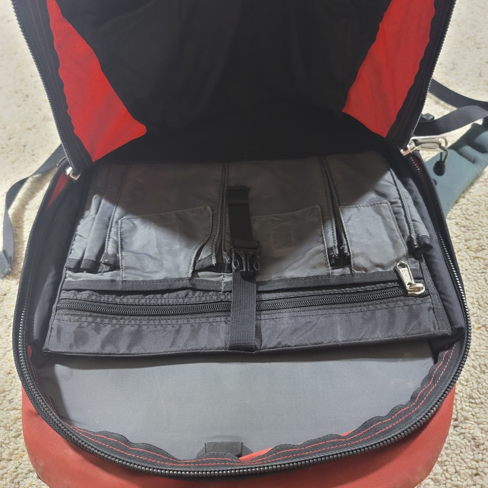 Mountain Hardwear Enterprise Project Backpack Outdoor Commute Laptop READ