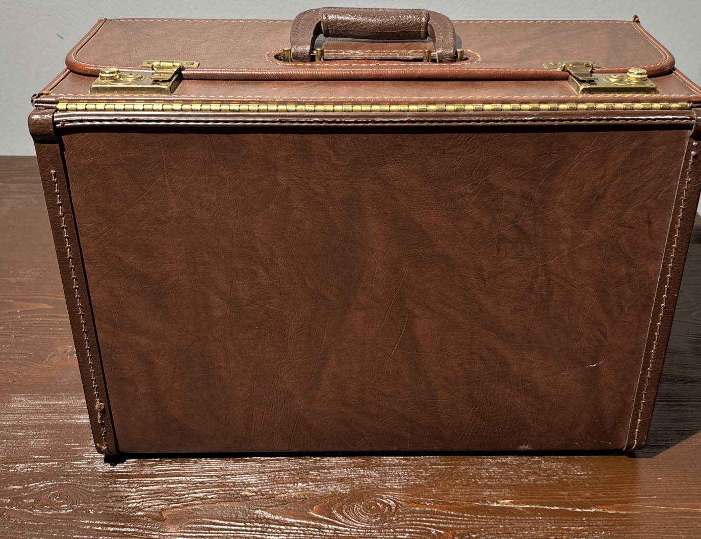 Vintage Stebco Tufide Pilot Hard Case Briefcase Brown Made USA No Key 18”x13”x8”