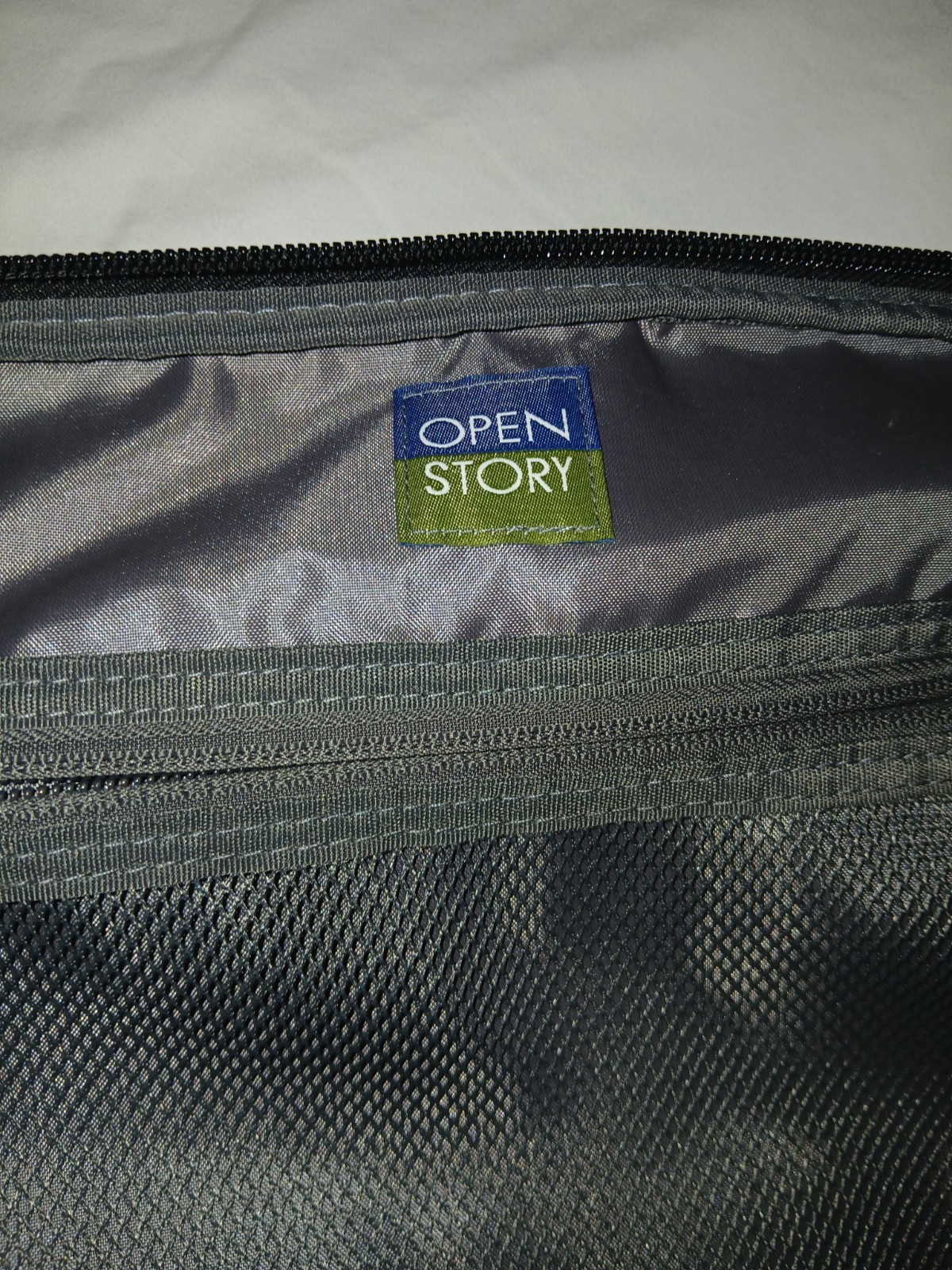 Open Story Unisex 35L Zip Closure Adjustable Travel Backpack Bag, Mint Green