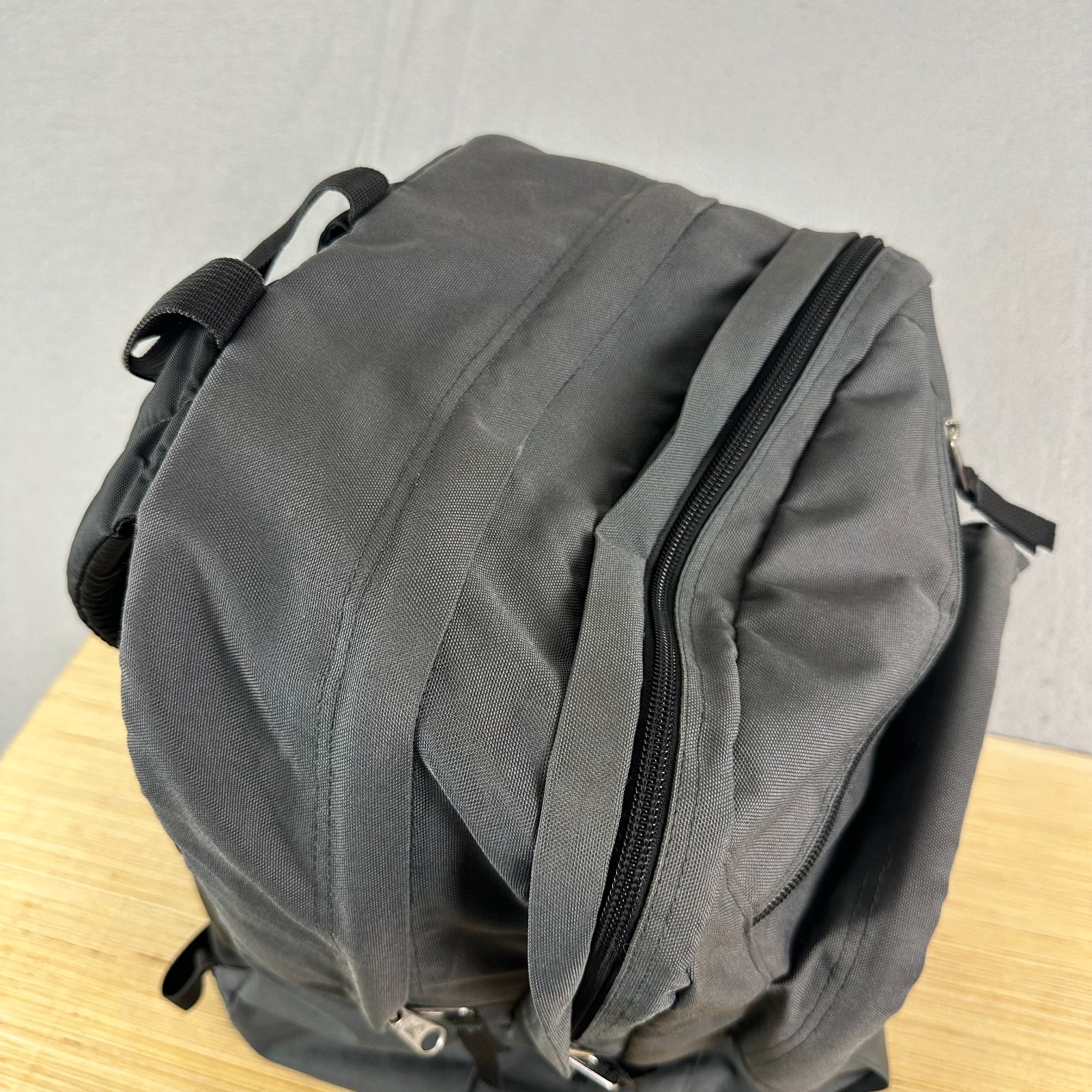 JanSport Big Student Backpack Laptop solid Gray Large 5 Pocket JS00TDN7