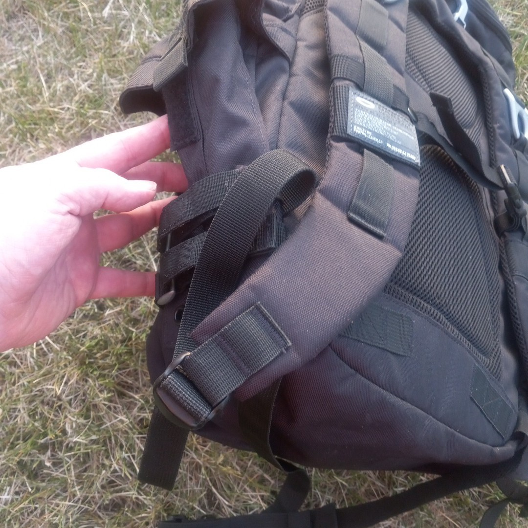 Oakley Mechanism Tactical Field Gear Backpack Black Standard Issue *READ*