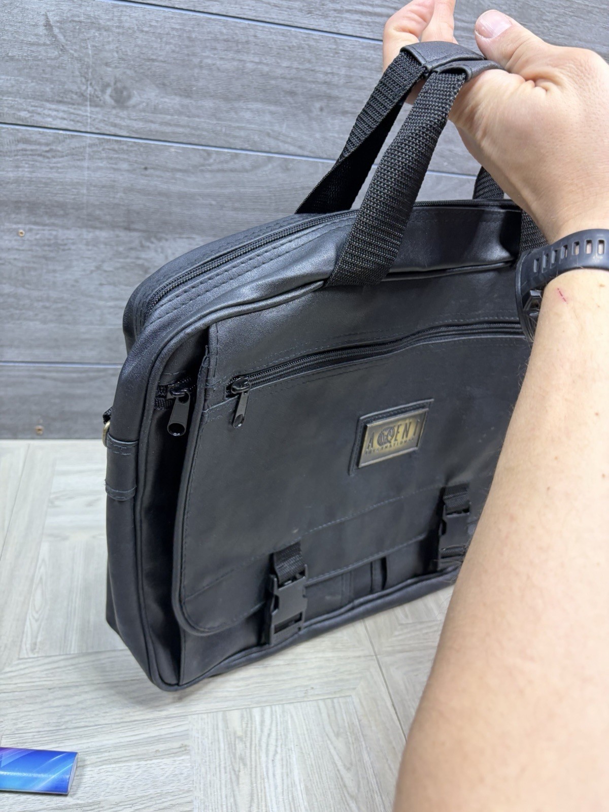 Accent International Black Leather Messenger Laptop Back Carry On Black