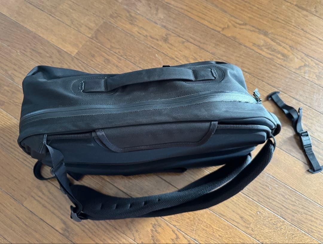 Black Ember Shadow 22 Backpack Water-Resistant Black Men’s