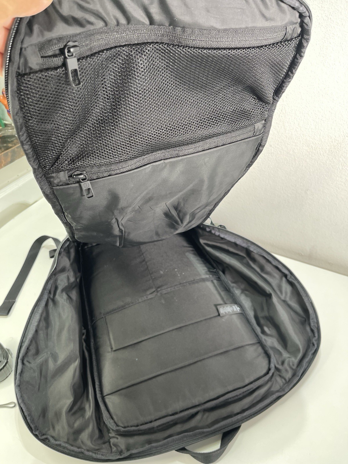 Lululemon More Miles City Backpack Black Reflective Bottom Tech Travel Outdoor