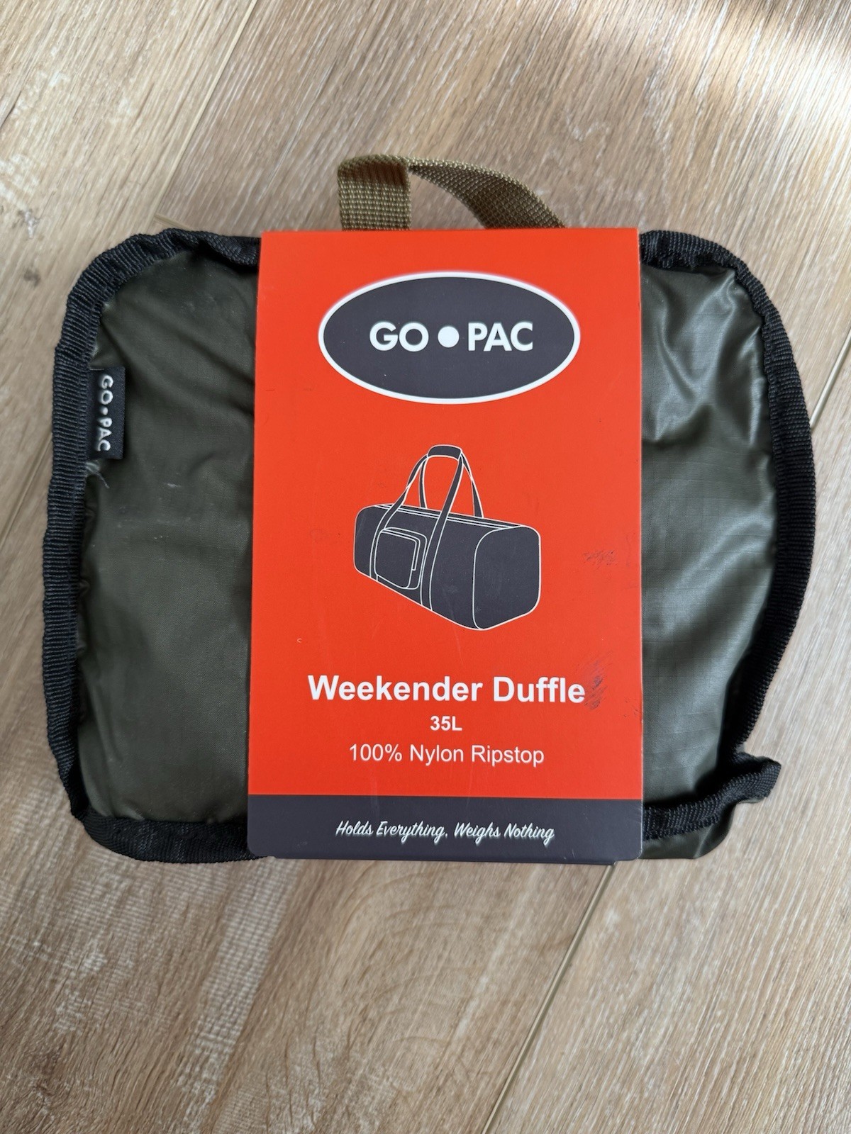 GO PAC Weekender Duffle Bag NWT 35L 100% Nylon Ripstop GQ