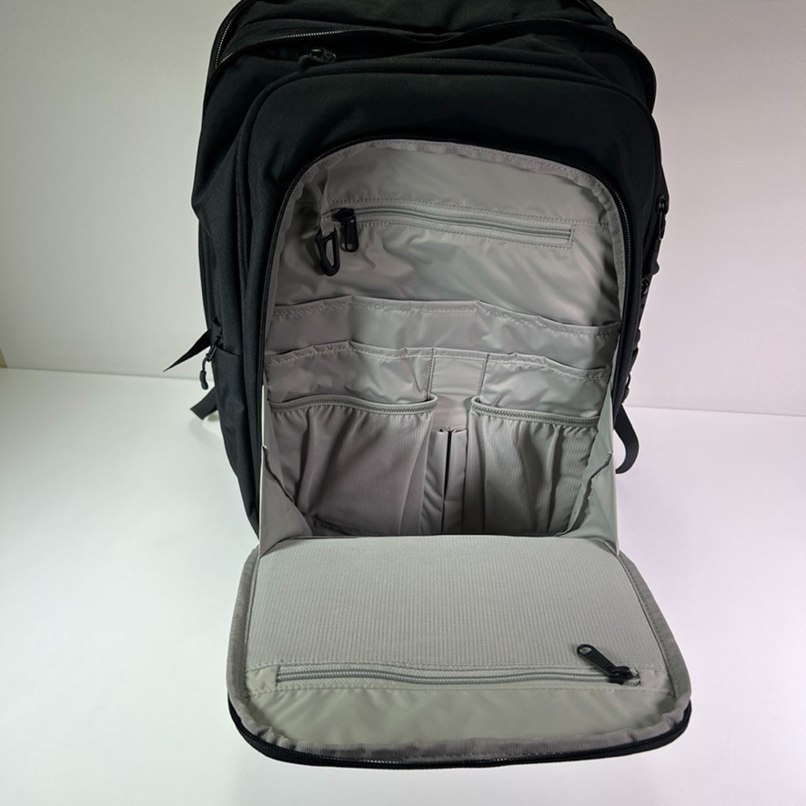 Cabela’s Bass Pro Shops ASCEND Priority 40 Expandable Commuter Backpack Bag Blk