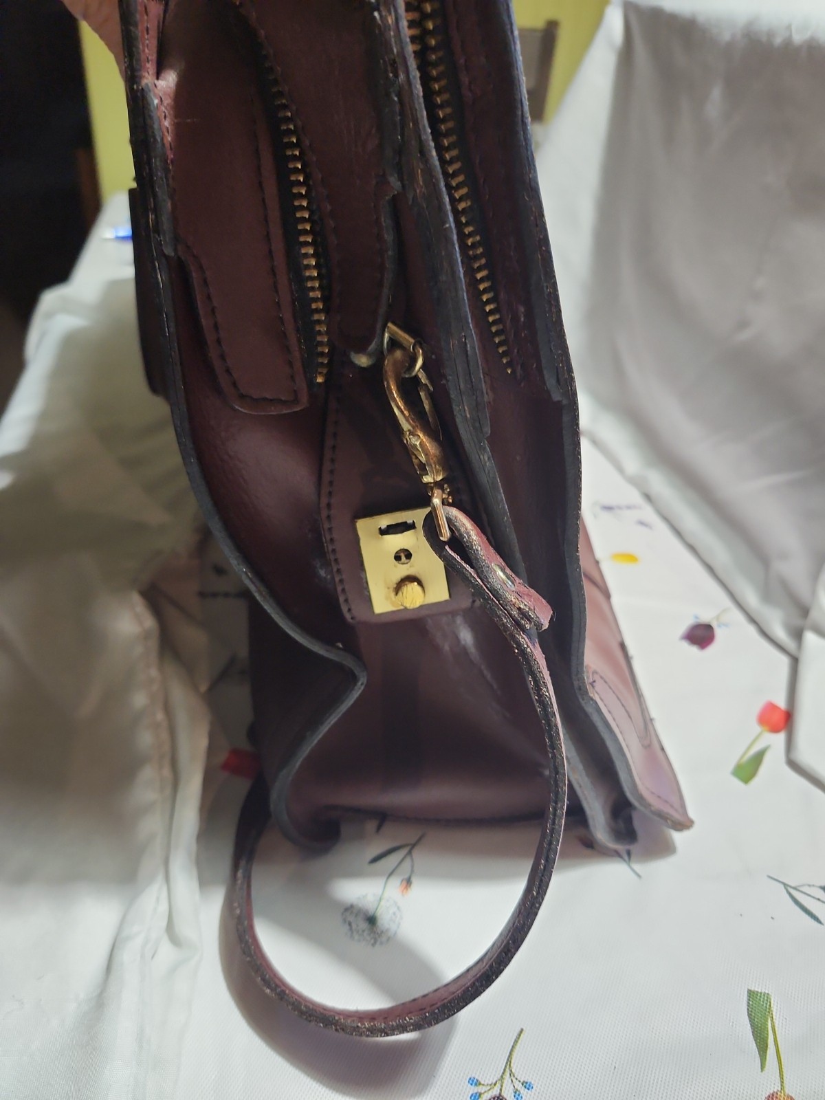 Vintage Pegasus Briefcase Brown Leather Made In USA 17.5 x 12 Inches VG