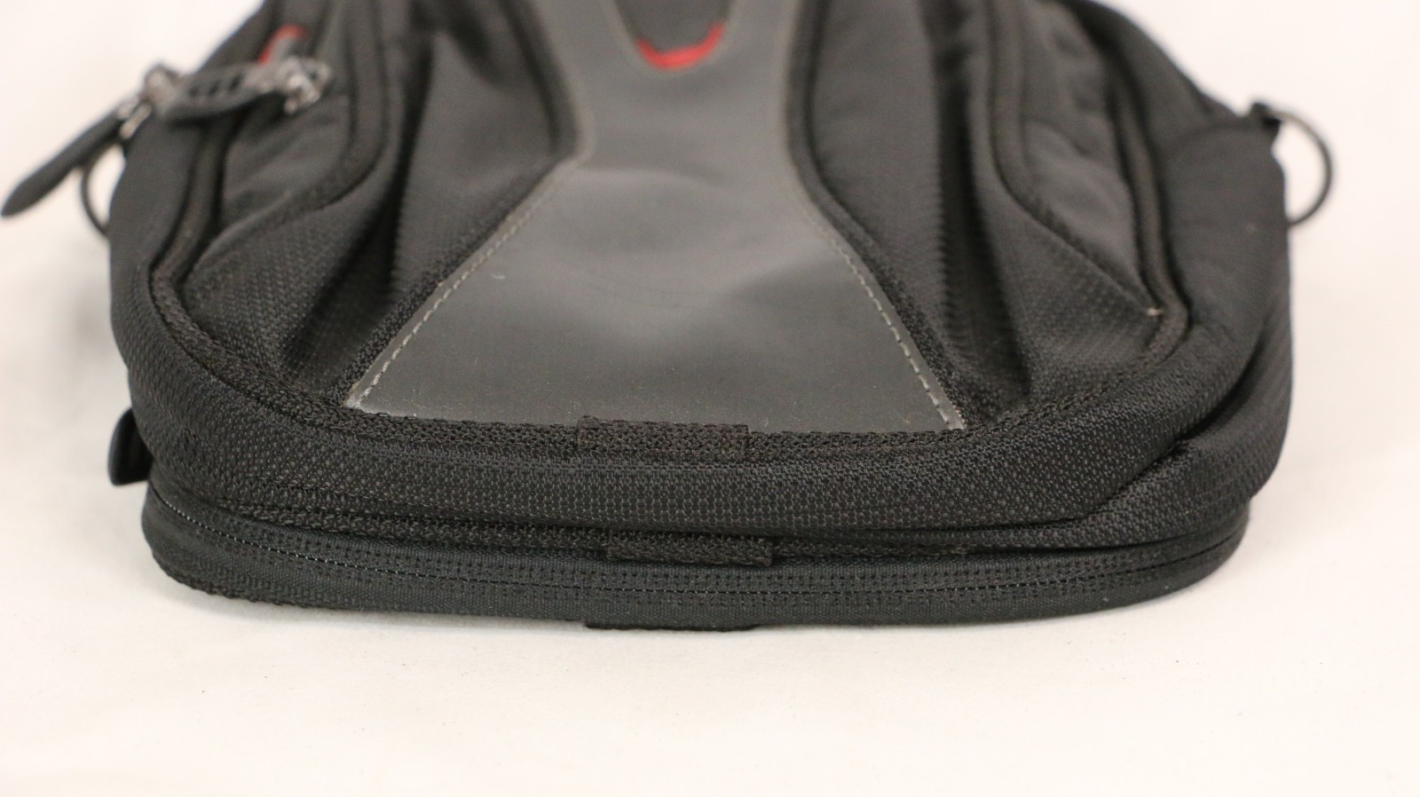 T Tech by TUMI 5580D Sling Bag Pack Business (MISSING STRAP – READ)