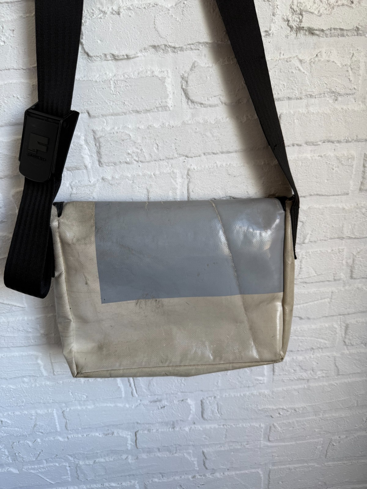 Freitag f41 beige gray messanger bag
