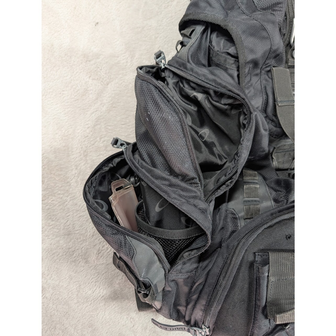 Oakley Tactical Field Gear AP Black Backpack w/ Waterproof Bag *Missing Buckle
