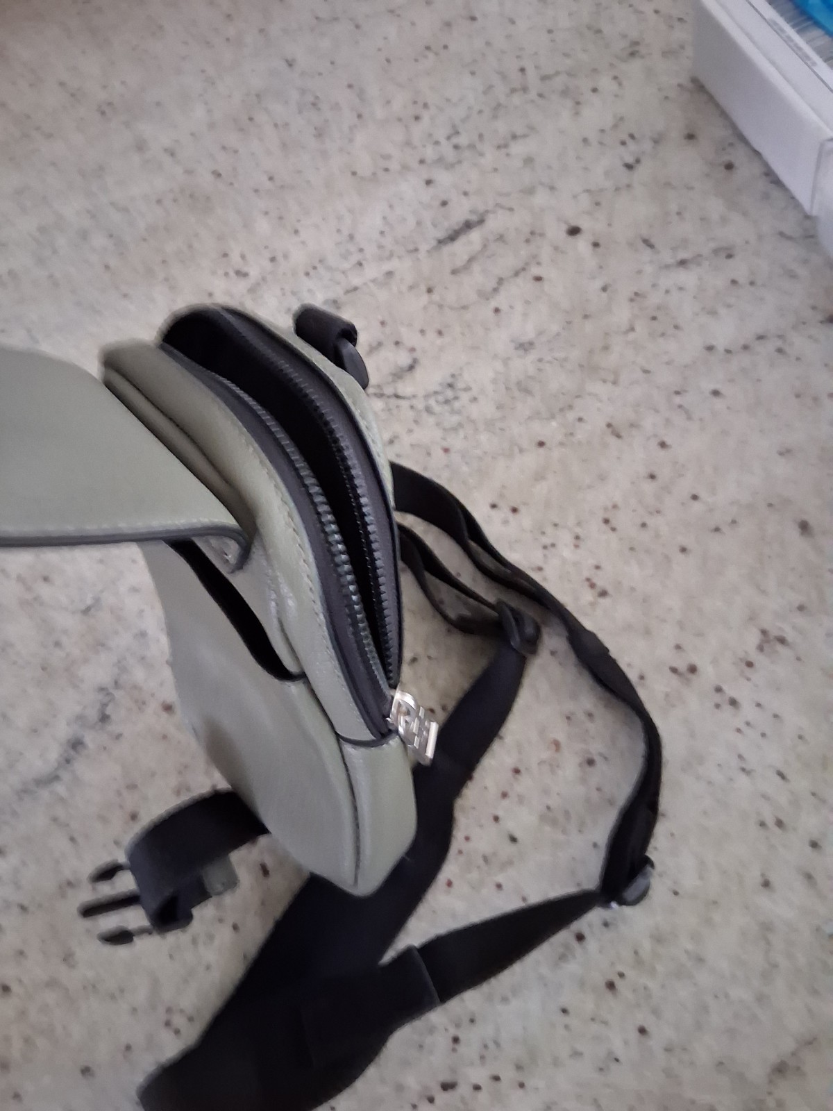 CK Calvin Klein Men’s Crossbody Gray Bag – Brand New
