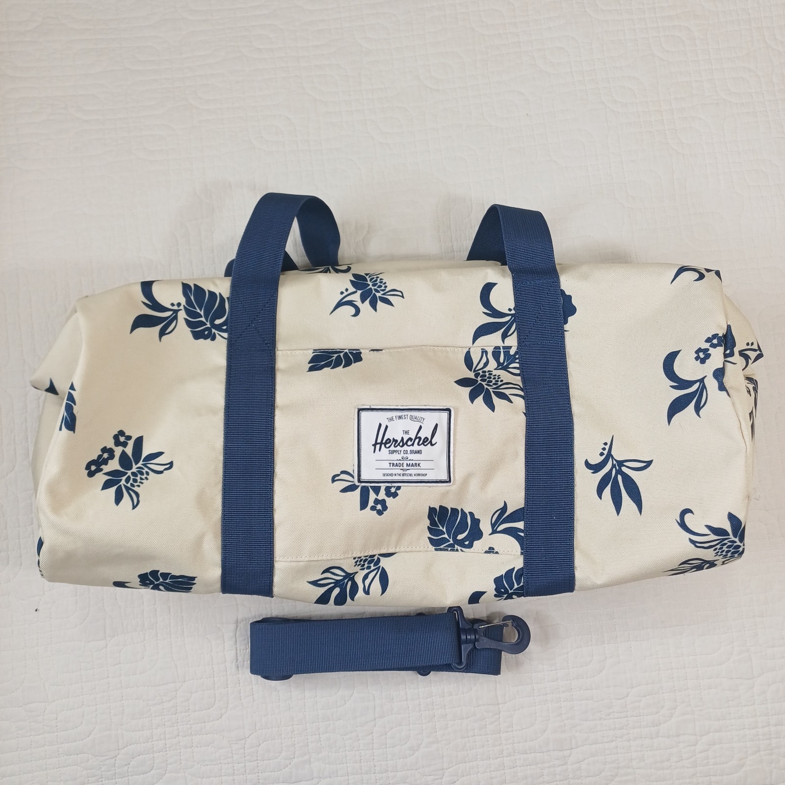 Herschel Supply Co Brand Weekender Duffel Bag Travel ~20”x 9” Floral Unisex EUC