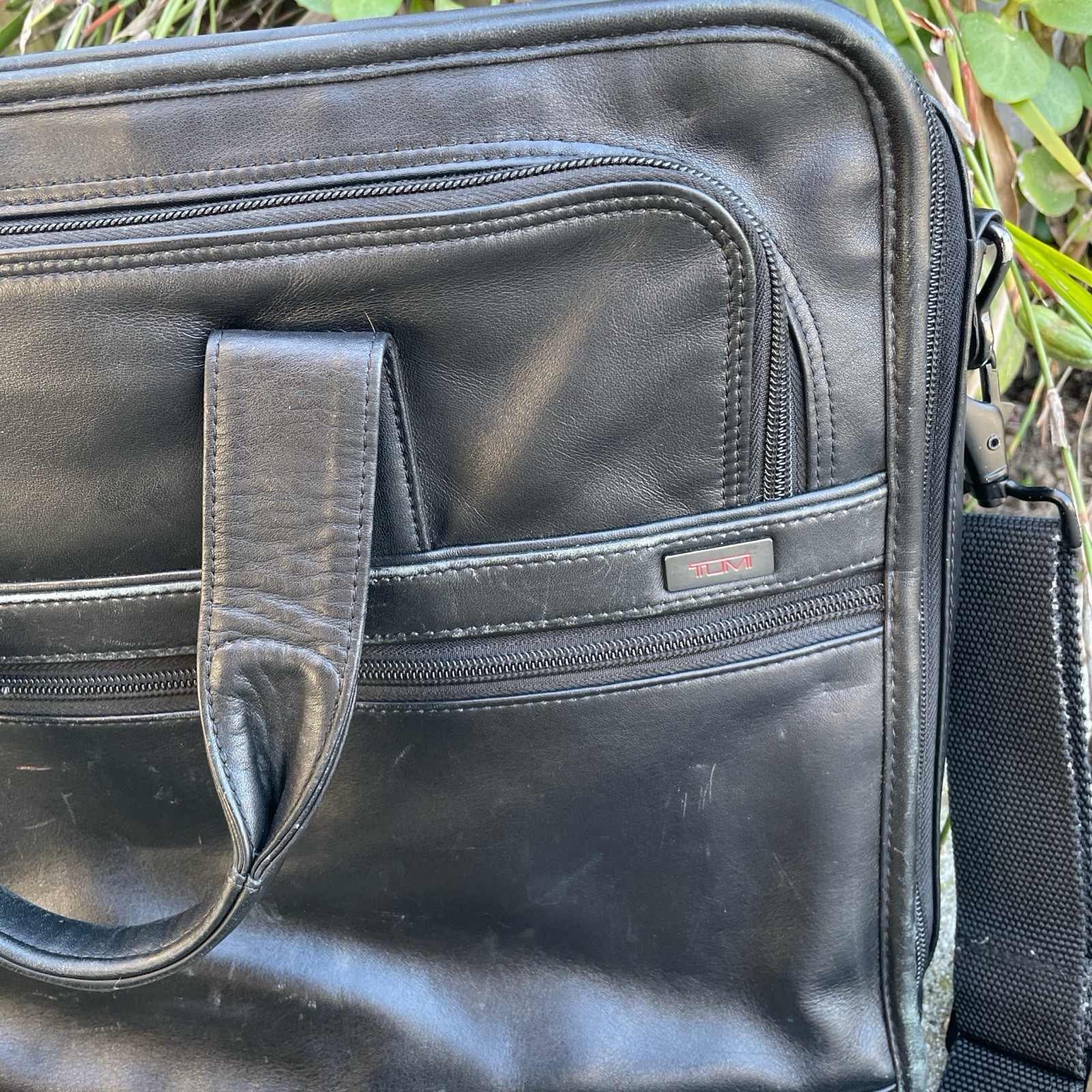 Tumi Black Napa Leather Zippered (5 Zip pockets) Laptop Bag Briefcase (96011D4