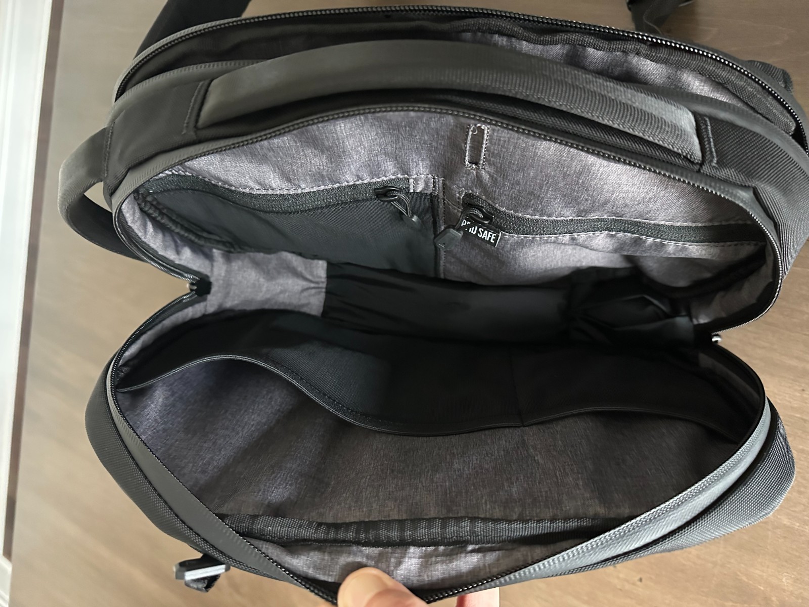 Nomatic Navigator Sling 6L Black EDC Travel Crossbody Bag w/ Original Tag