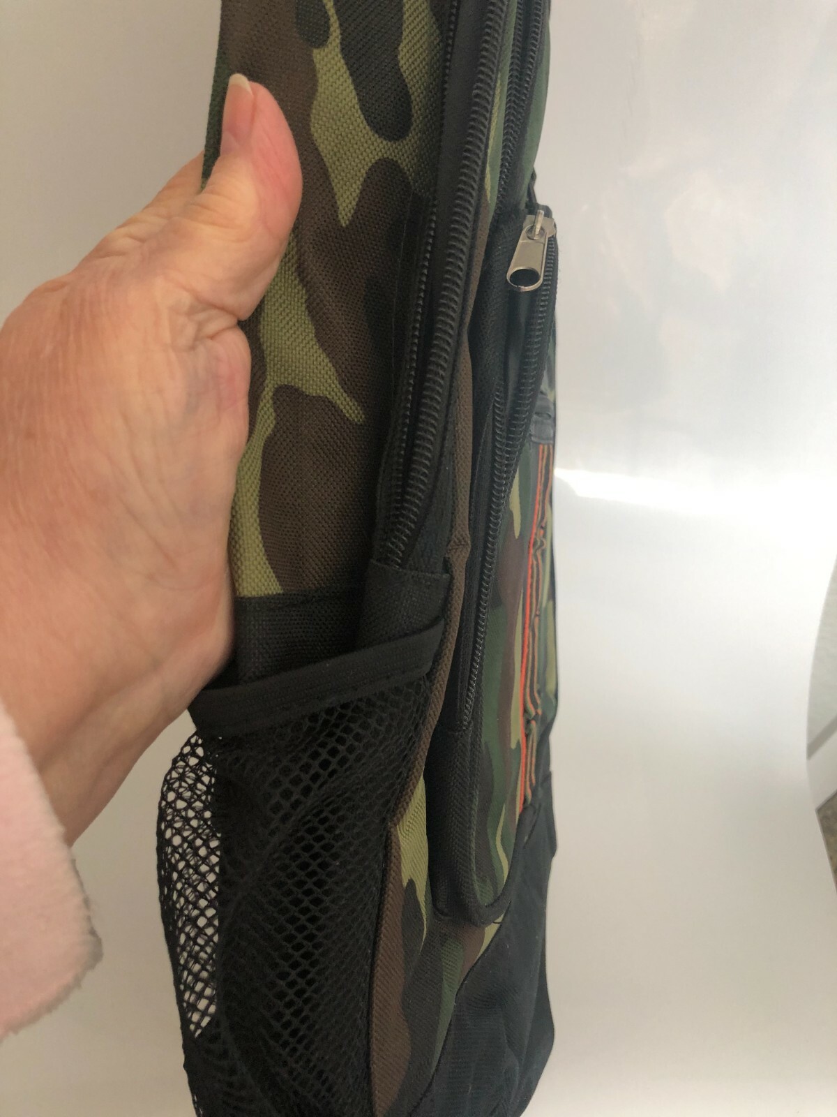 New LG Mens TRAILMAKER EQUIPMENT BACKPACK Camo Orange Black Mesh Pockets EXPANDS