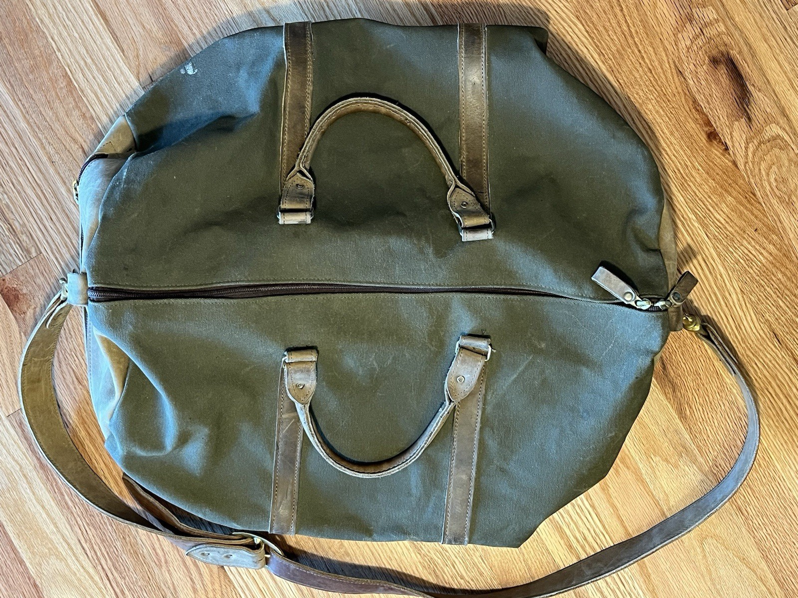 DOWN HOME LEATHER Tin Cloth Duffle Duffel Bag Olive Green Leather Straps, USA