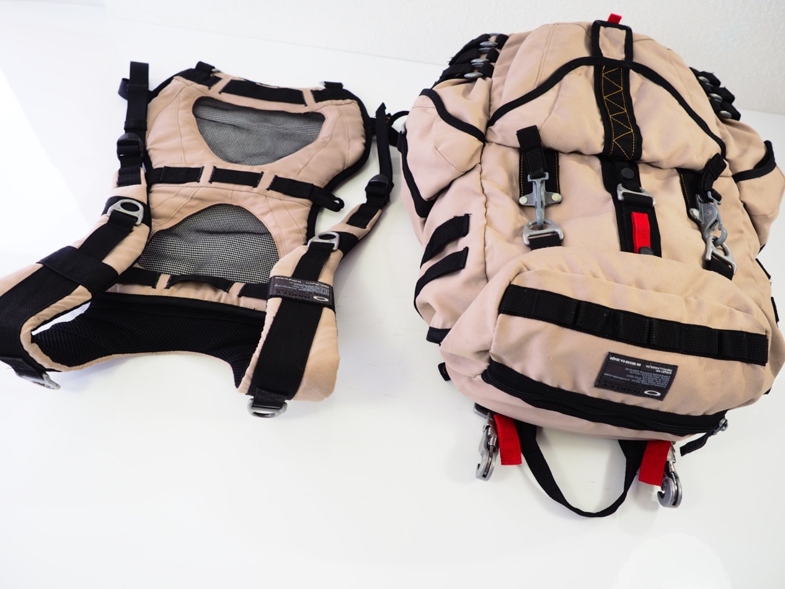 Oakley AP Pack 1.0 Tactical Field Gear Backpack Rucksack Bag Beige Sand