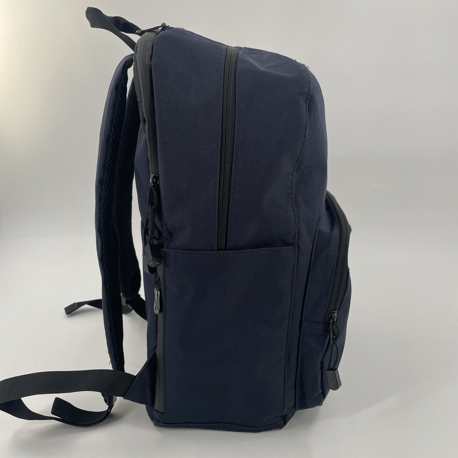 Lo & Sons The Hanover Deluxe 2 Backpack Laptop in Navy Blue -Everyday Travel Bag