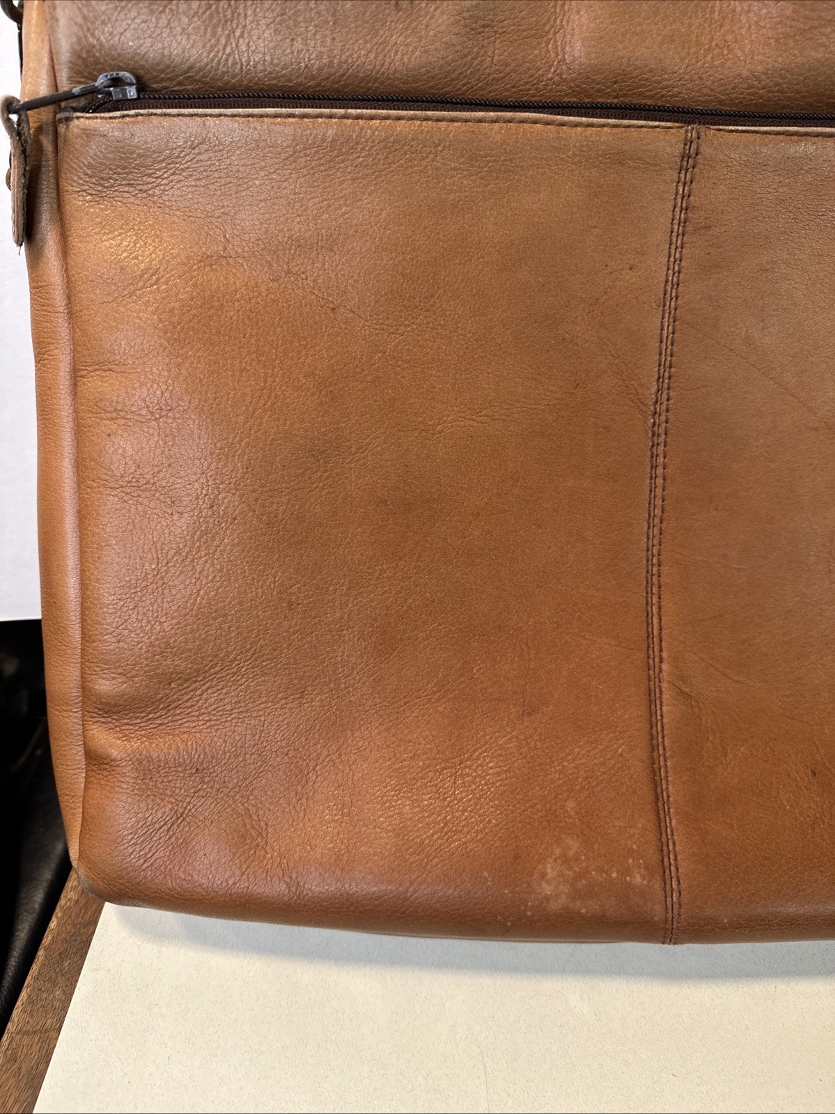 LATICO camel brown leather briefcase laptop messenger bag vintage