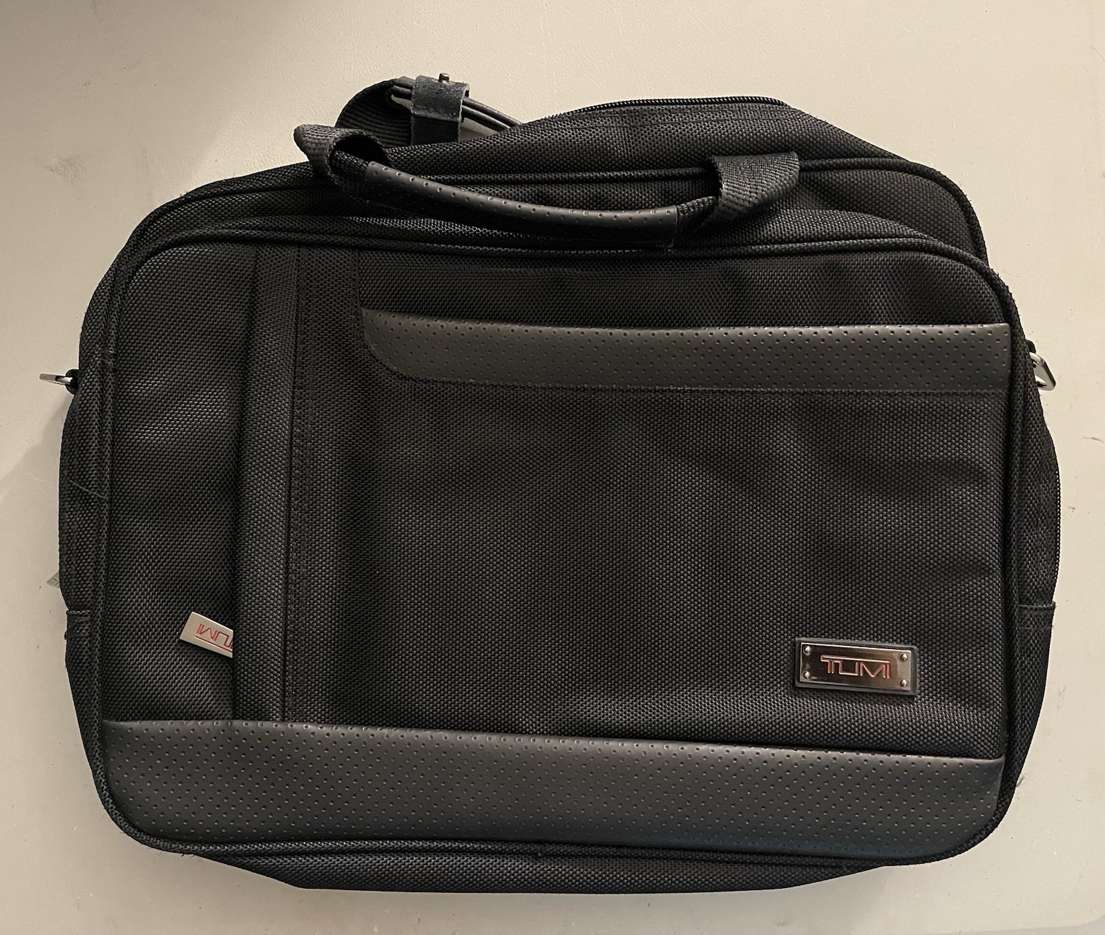 Tumi Zip-Around Portfolio Laptop Bag Briefcase Unisex Adult Black Career W Strap
