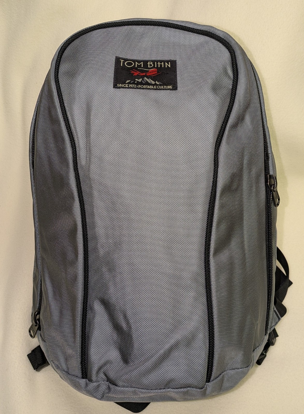 TOM BIHN – Luminary 12 V1 – Cloud / Cloud – G-VGUC