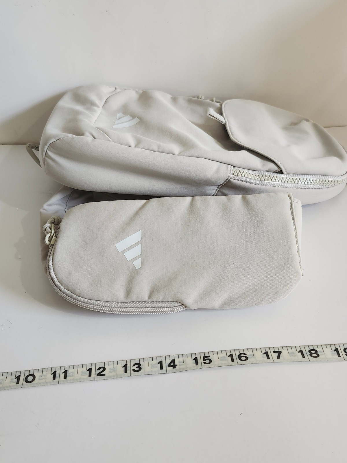 adidas Essentials 3 Sling Crossbody Bag with Carabiner and Multi-Pocket