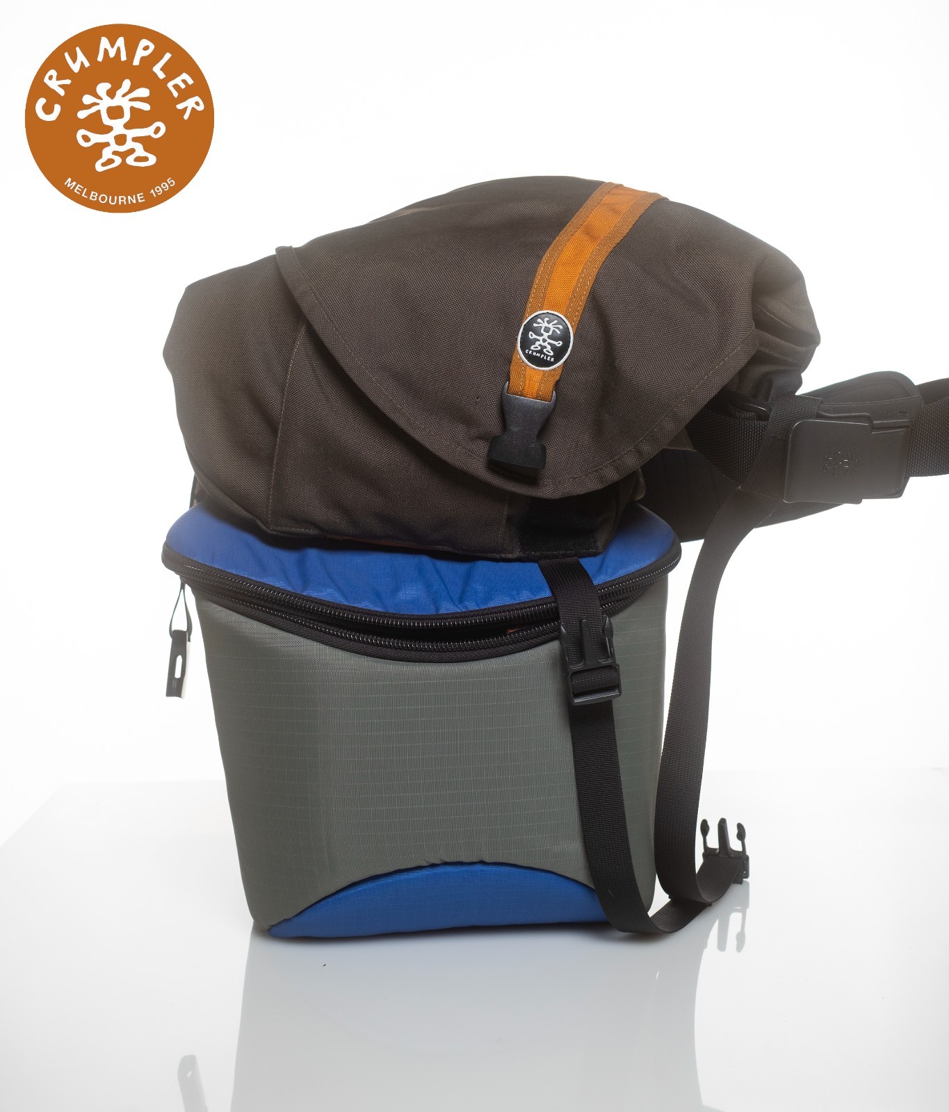 Crumpler Super Snipe vintage Messenger Bag with Bunion Camera Insert combo