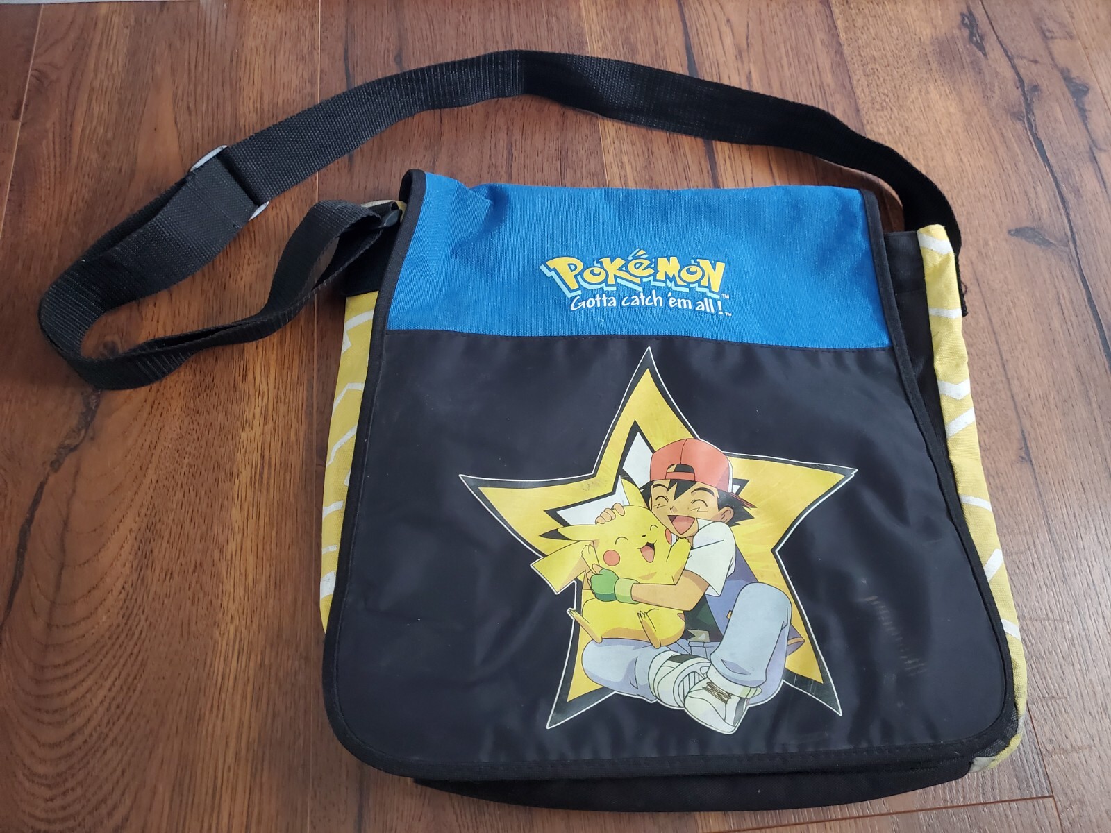 Vintage 90s Messenger Bag Nintendo Pikachu Pokemon Backpag Bag Adjustable Strap