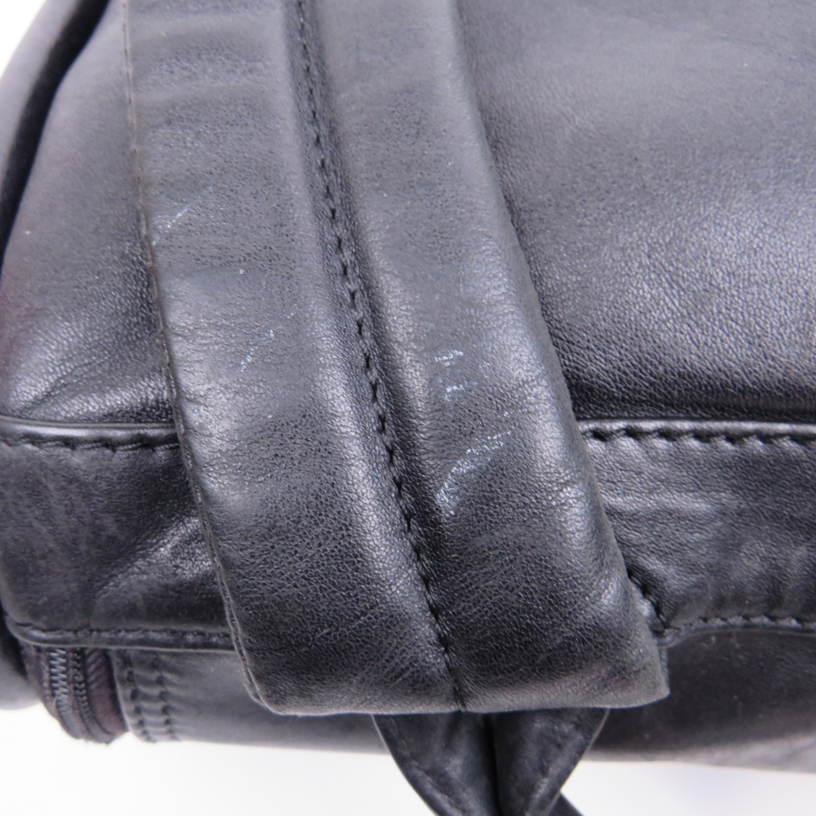 Kenneth Cole Black Leather Backpack Zipper Flap Padded Adjustable Straps Roomy