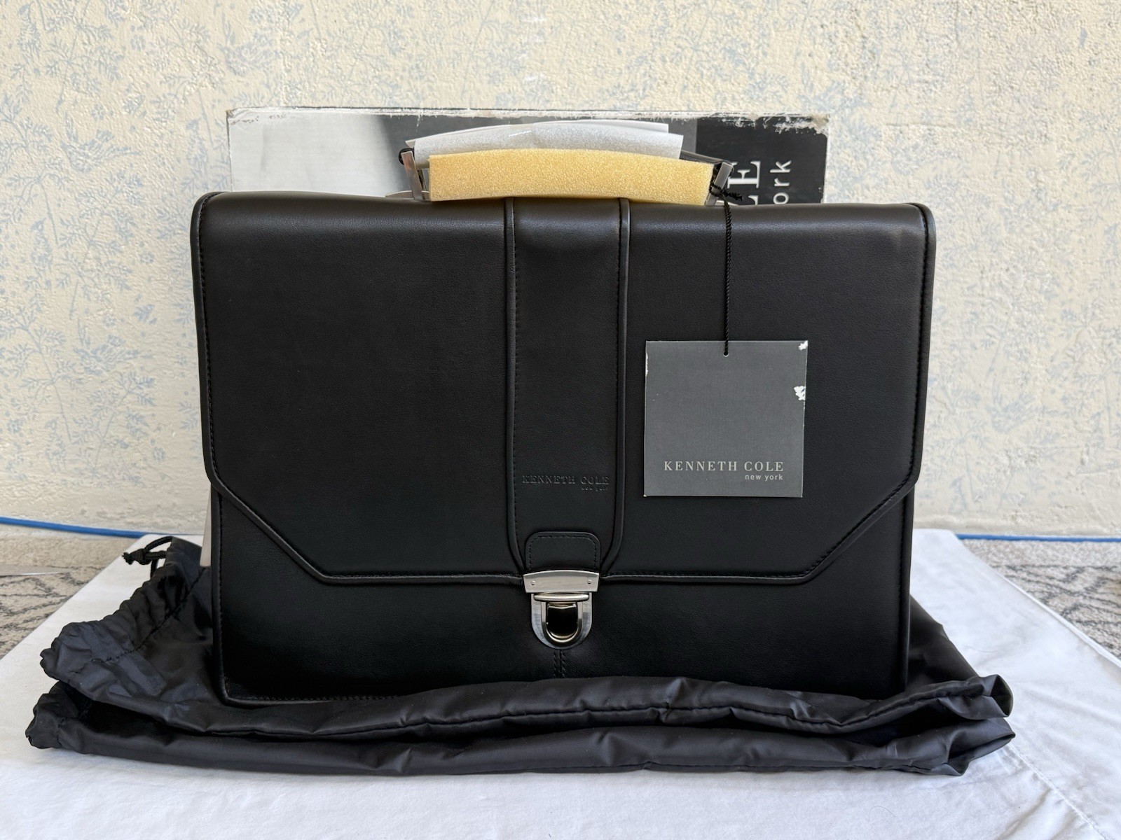 VINTAGE Kenneth Cole NY Leather Briefcase The Parent Flap NIB 521395