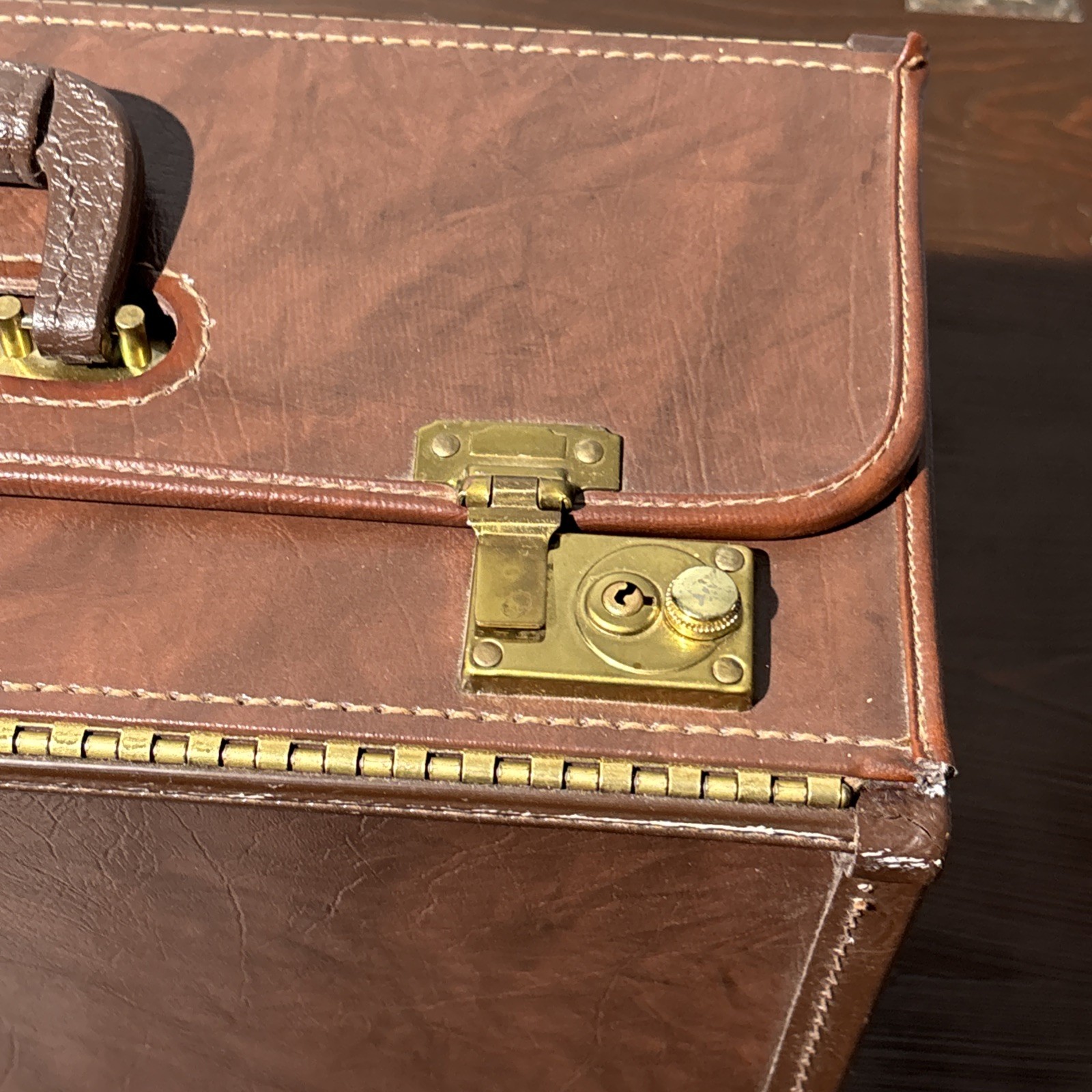 Vintage Stebco Tufide Pilot Hard Case Briefcase Brown Made USA No Key 18”x13”x8”