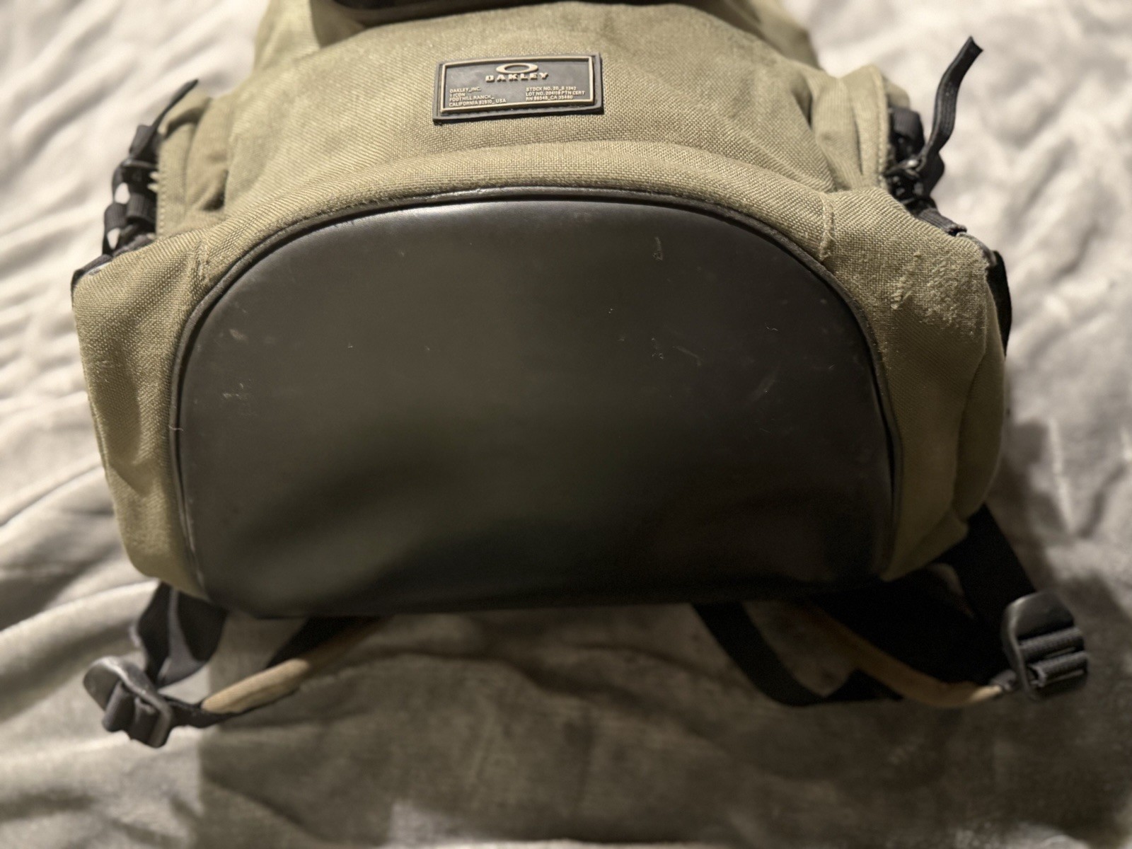OAKLEY ICON 2.0 Backpack Large Army Camo Green Dark Brush Great Condition