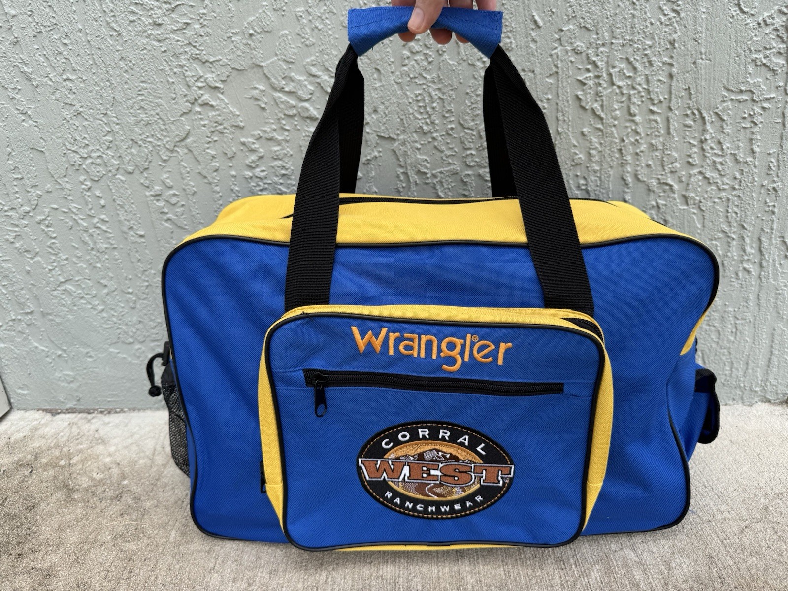 Wrangler Corral West Ranchwear Rodeo Colorblock Duffle Bag Blue Cowboy Western