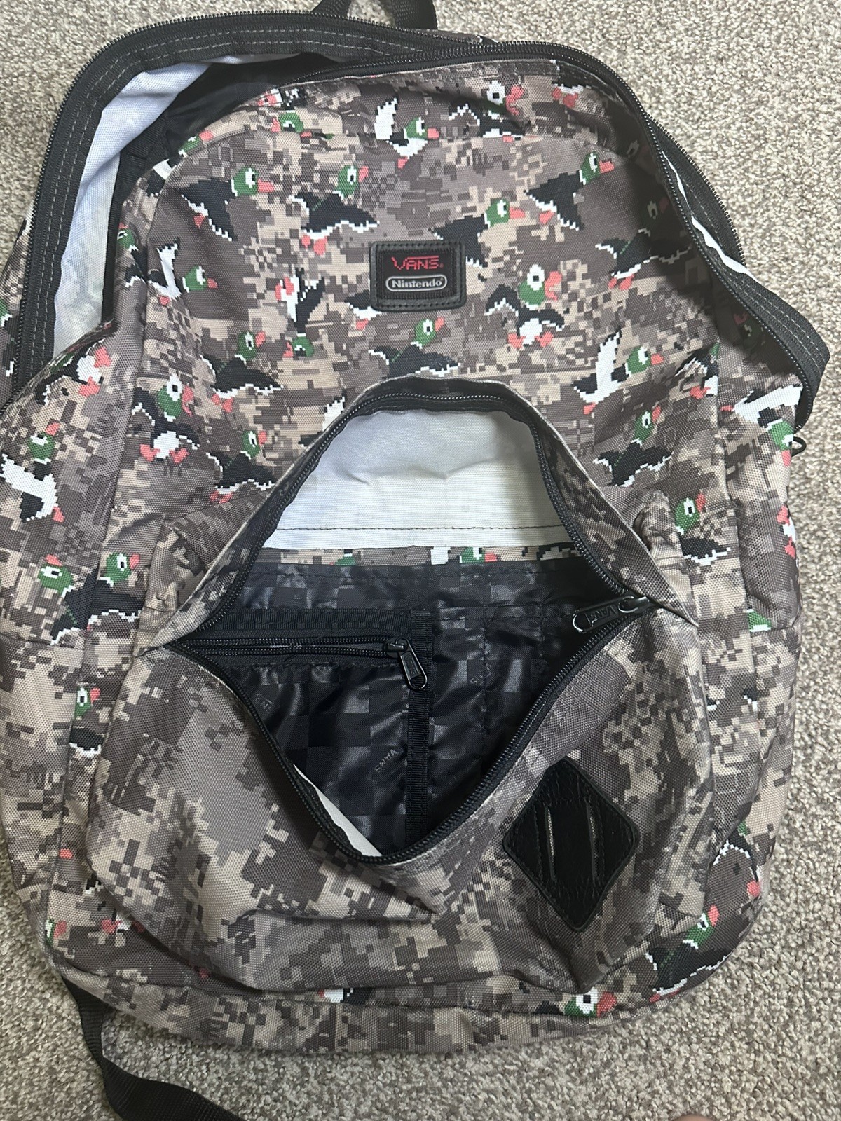 Vans X Nintendo Men’s old Skool II Duck Hunt Camo Backpack Bag