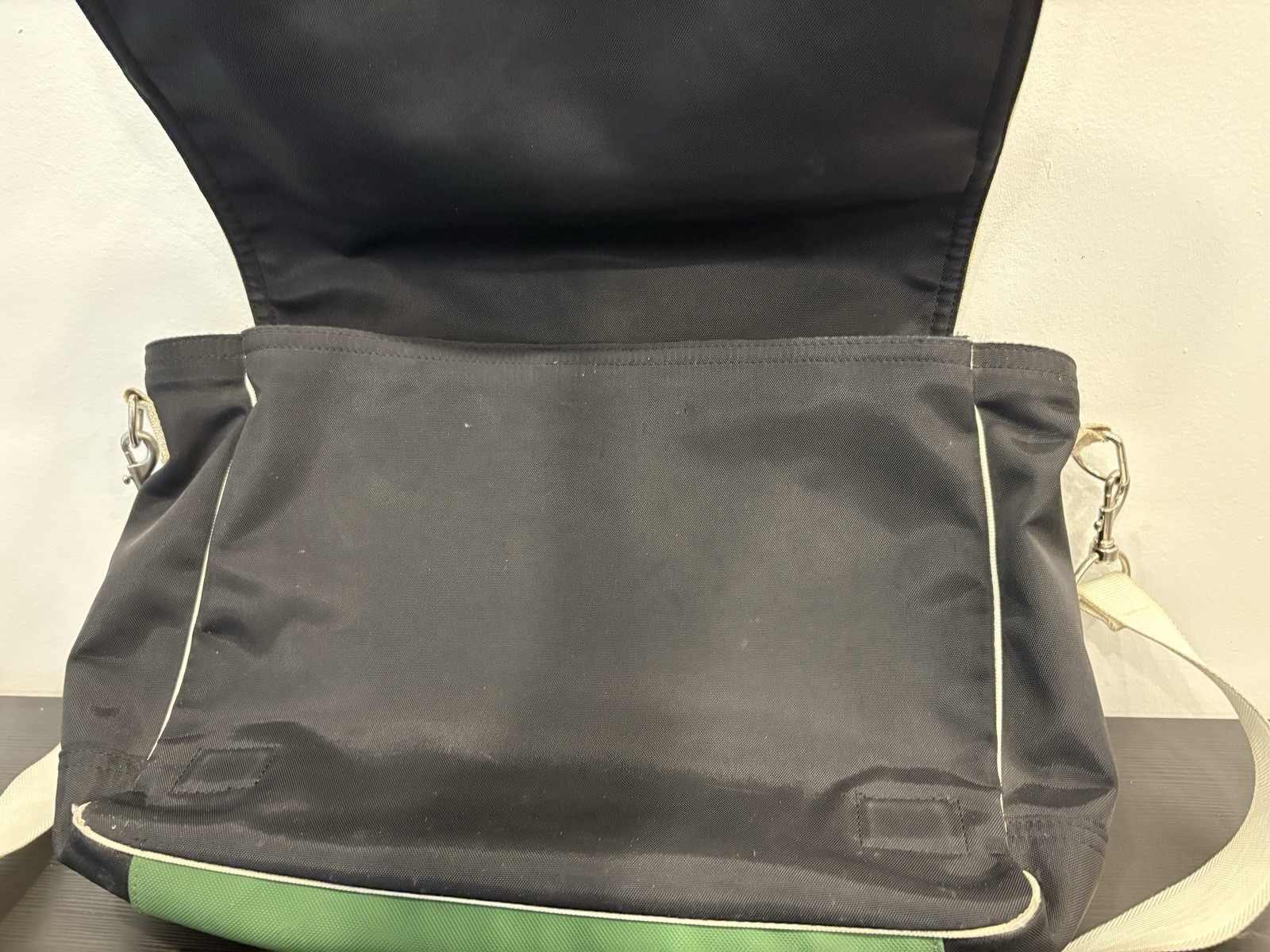 EUC Lacoste Y2K Black/Green Messenger Bag Nylon Retro Y2K