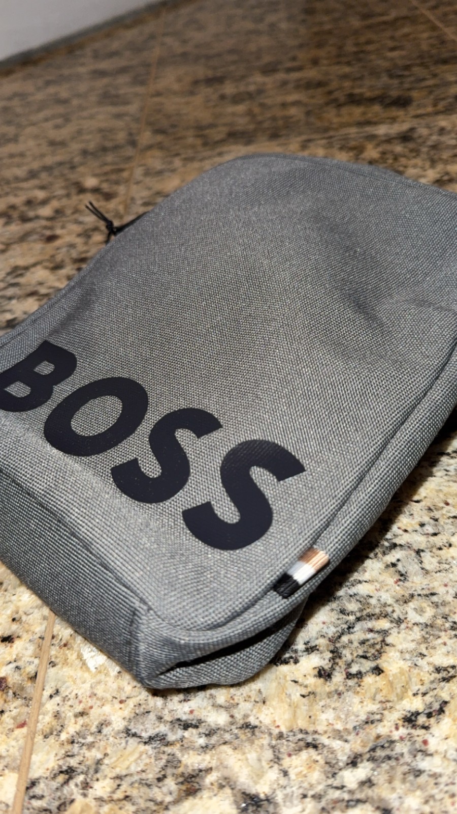 HUGO BOSS $128 Pixel_NS Zip Shoulder Crossbody Bag Gray AUTHENTIC NEW 50439213