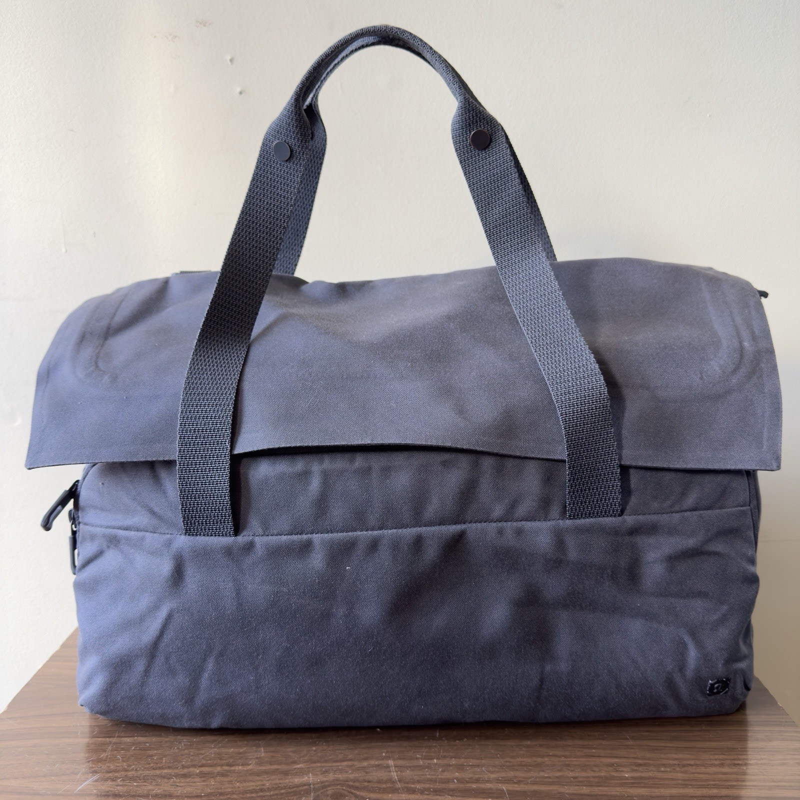 Lululemon Early Embark Duffel 27L Deep Coal Nylon Laptop Travel Gym Bag