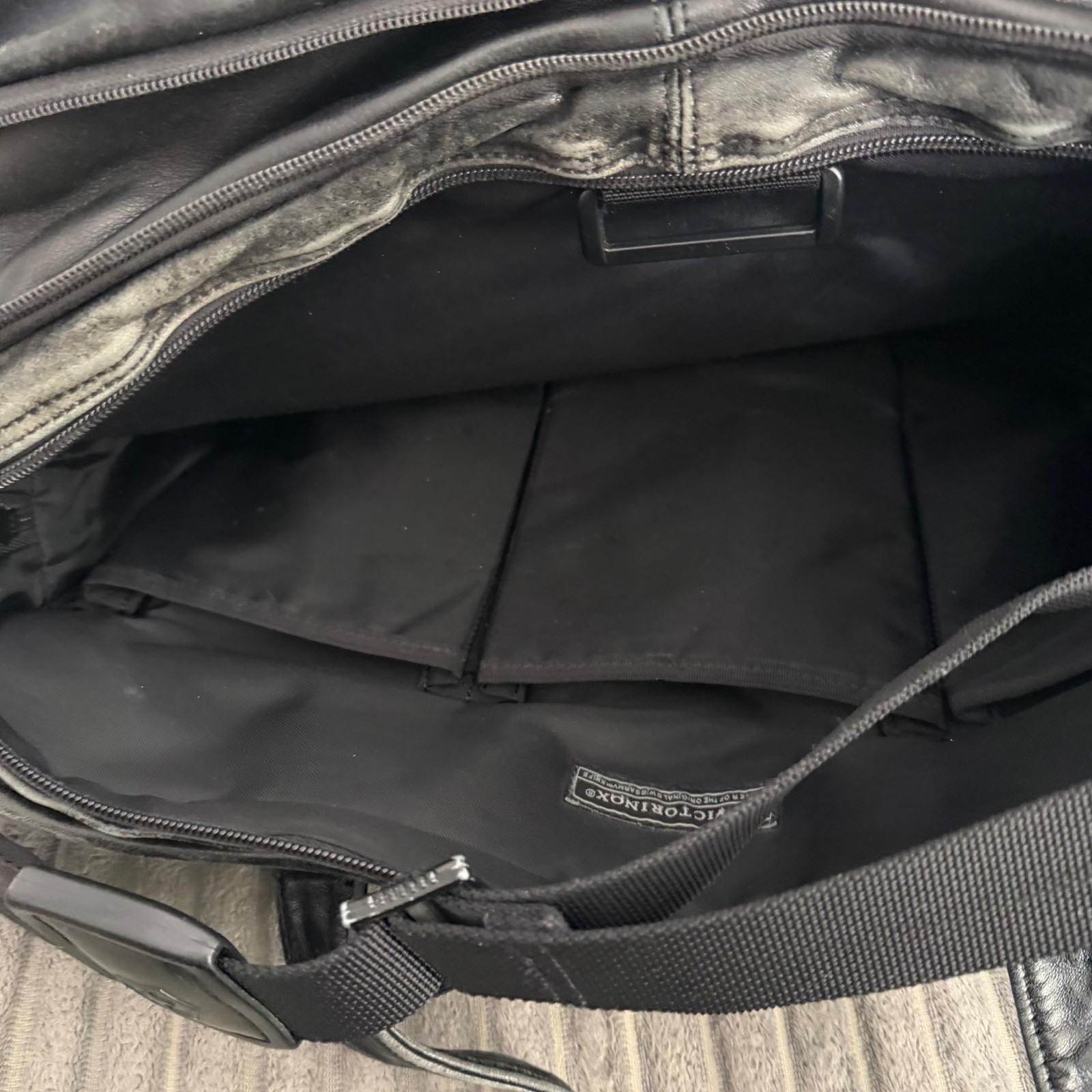 Victorinox Black Leather Briefcase Soft Sided Expandable DISTRESSED Laptop Bag