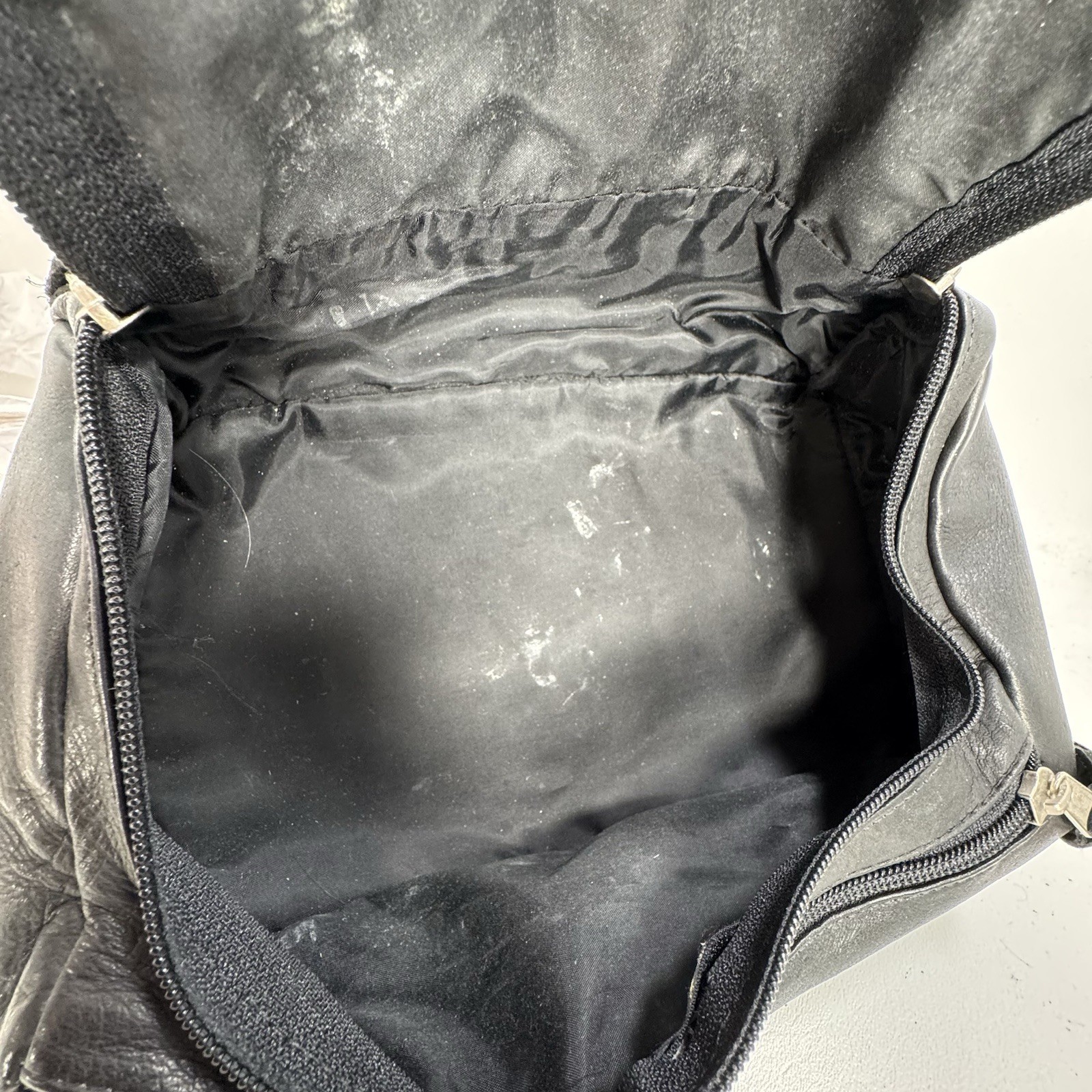 Frye Black Pebbled Leather Case Top Zip Around Single Handle Travel Toiletry Bag