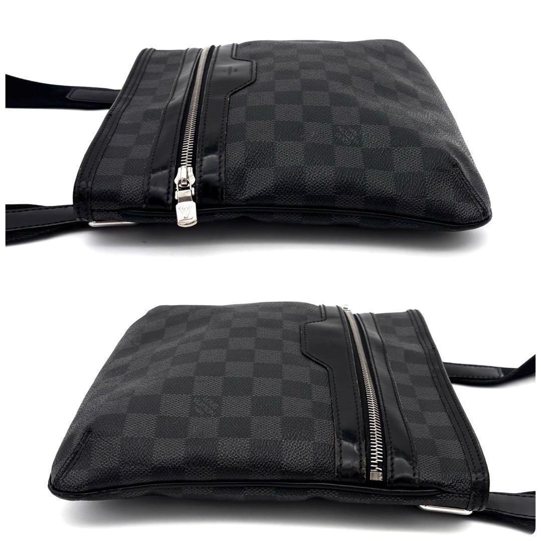 LOUIS VUITTON Damier Graphite Tomas Crossbody Shoulder Bag Black Men